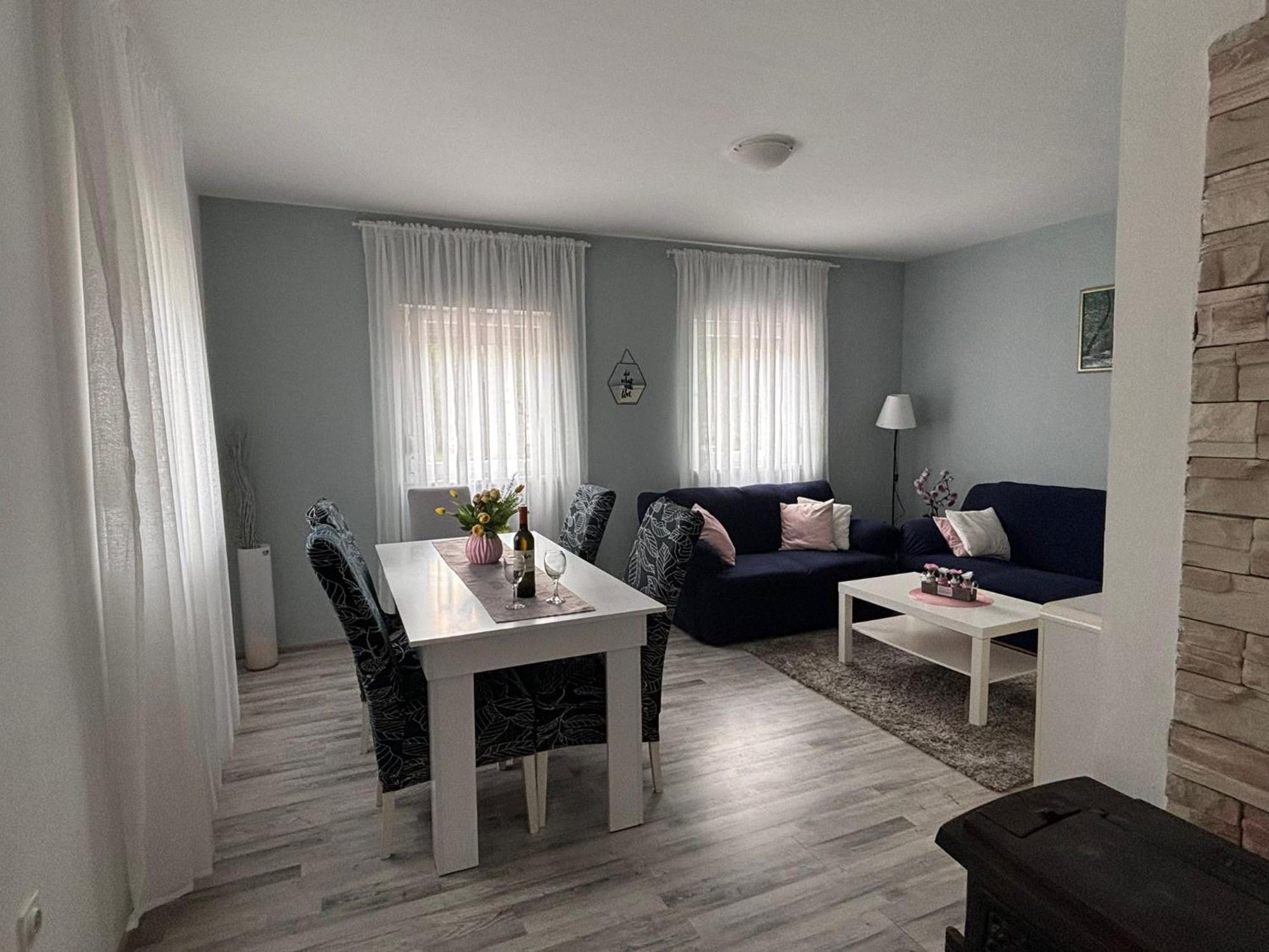 Conjar Villa Saborsko Ngoại thất bức ảnh