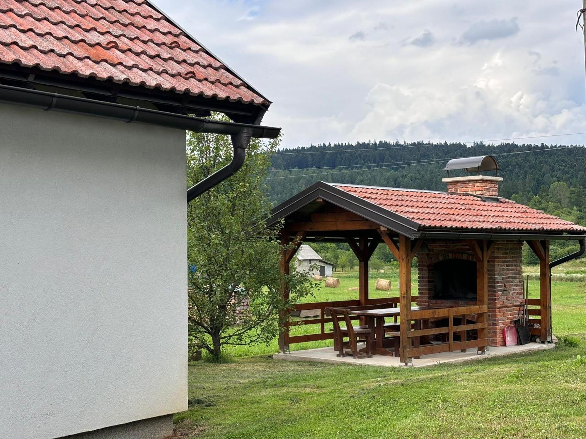 Conjar Villa Saborsko Ngoại thất bức ảnh
